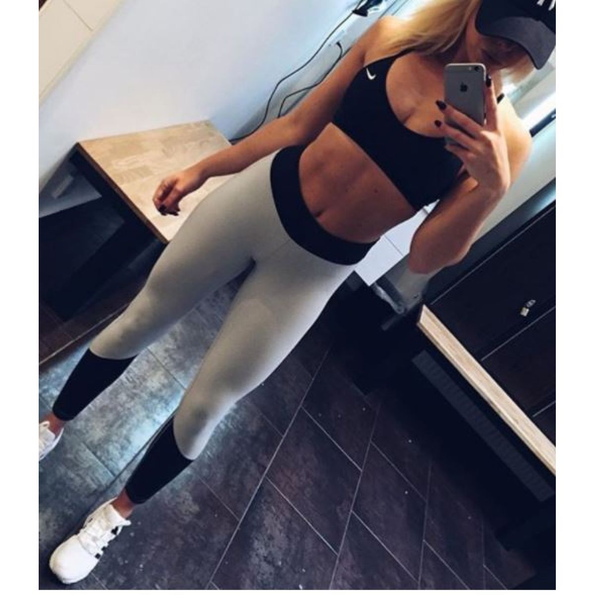 Uske ženske tajice za fitness