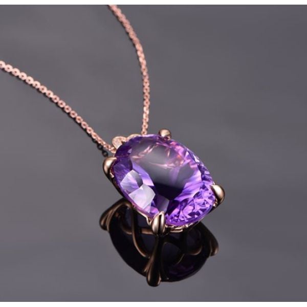 Ženski medaljon, Purple Stone, 18k pozlata