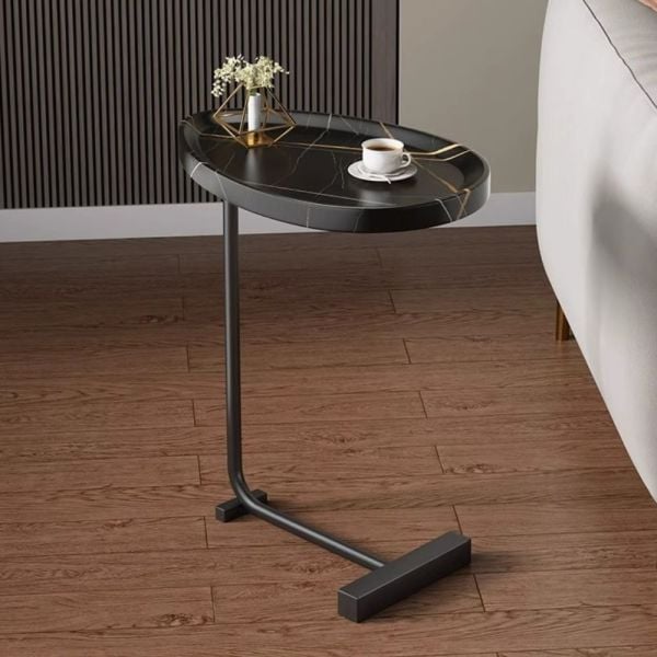 Eleganten leseni stranski stol