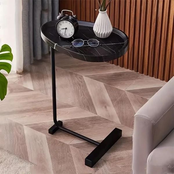 Eleganten leseni stranski stol