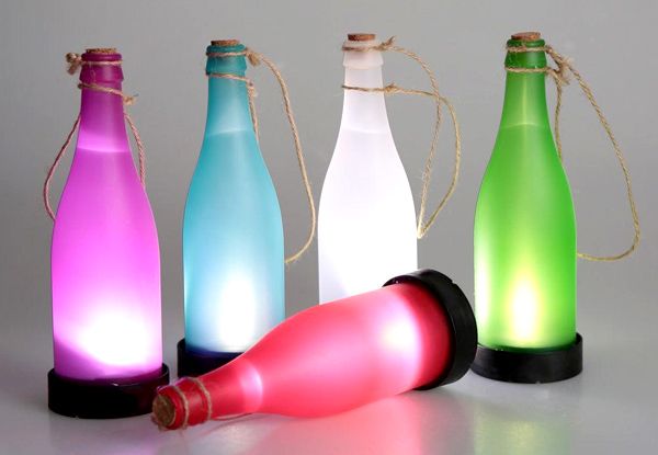 Sončna okrasna svetilka v obliki steklenice