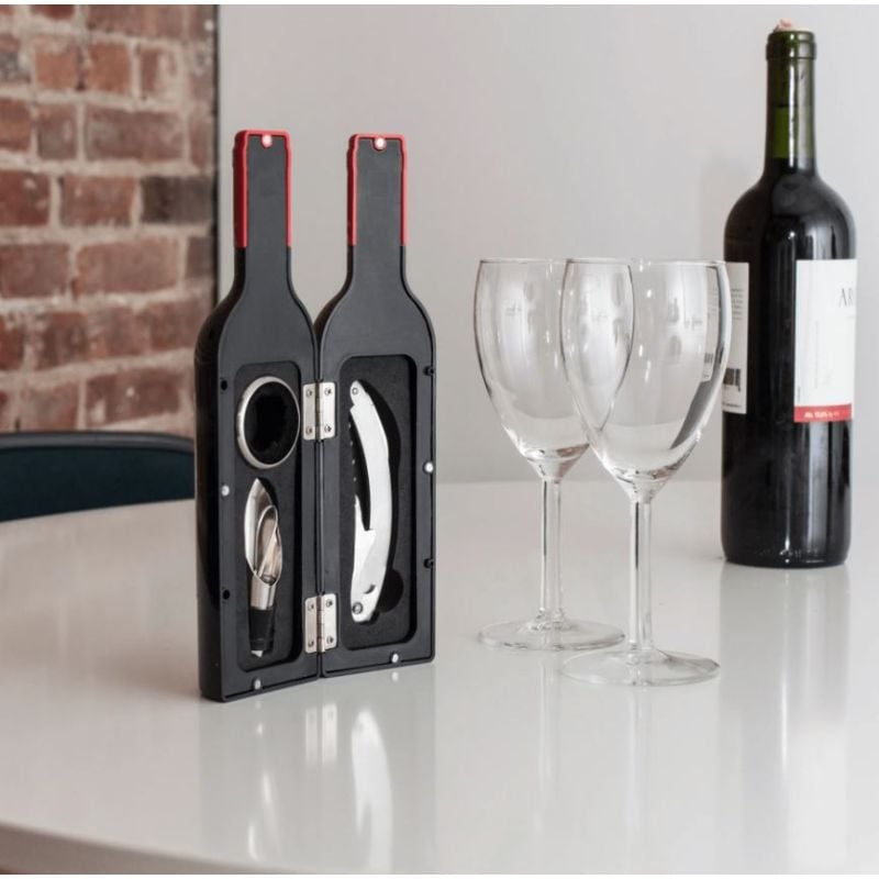 Set za vino u kreativnoj poklon kutiji