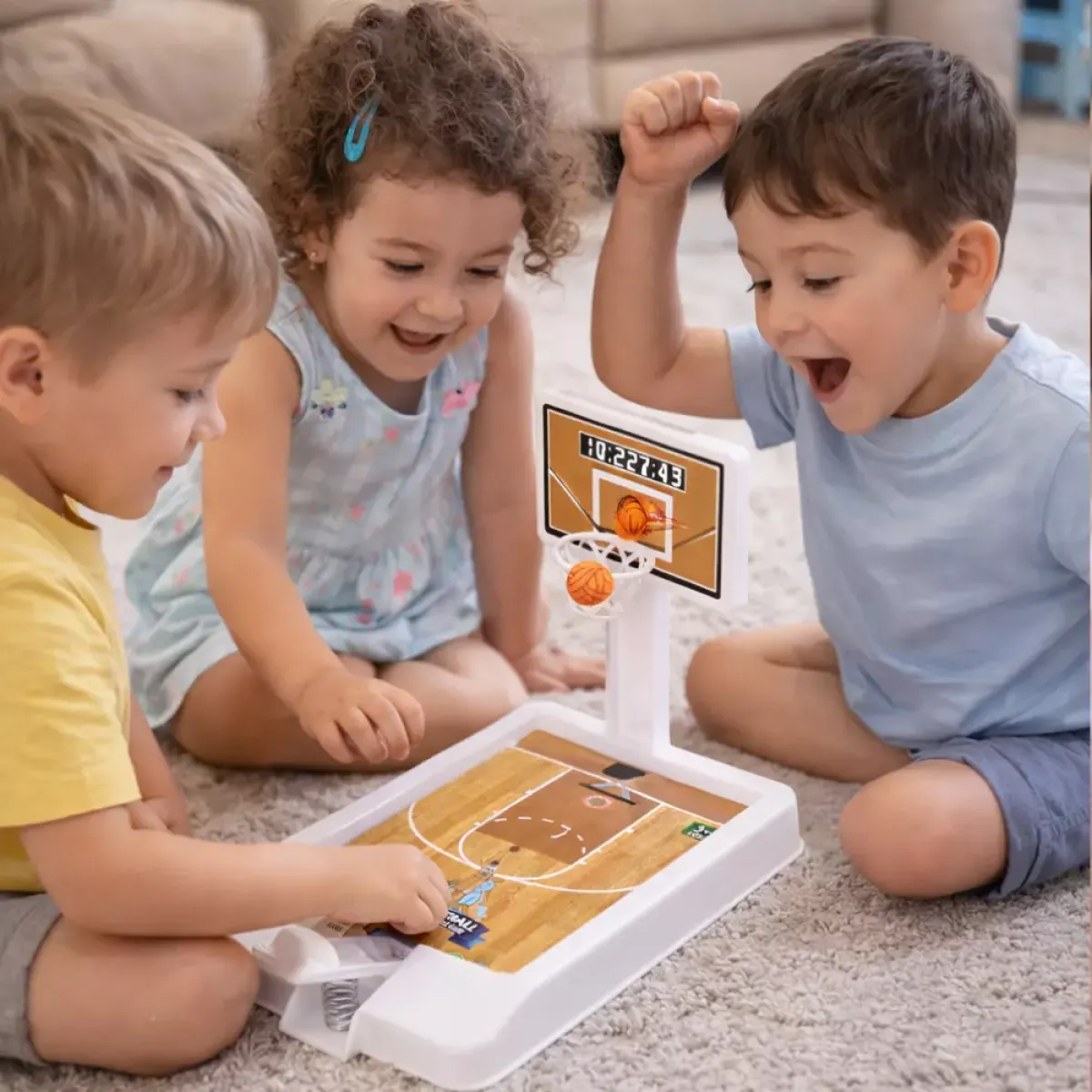 Mini košarkaška stolna igra s brojačem – zabavna i interaktivna igra za djecu